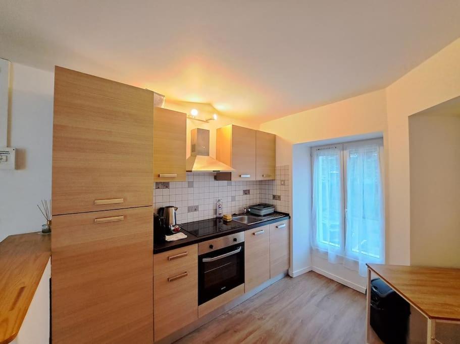Apartmán Istanbul - 150M De La Gare Remeš Exteriér fotografie